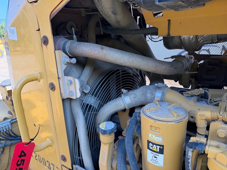 caterpillar-d5k2-lgp-image-82
