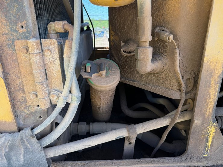 caterpillar-928g-image-46