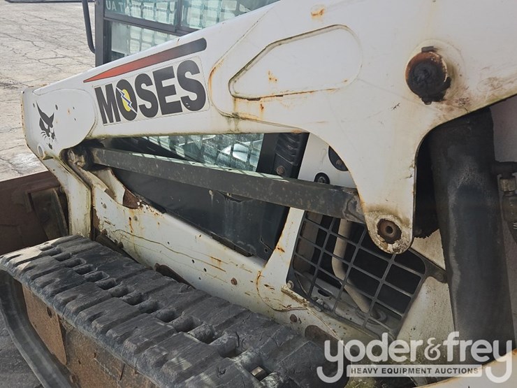 2013-bobcat-t590-image-18