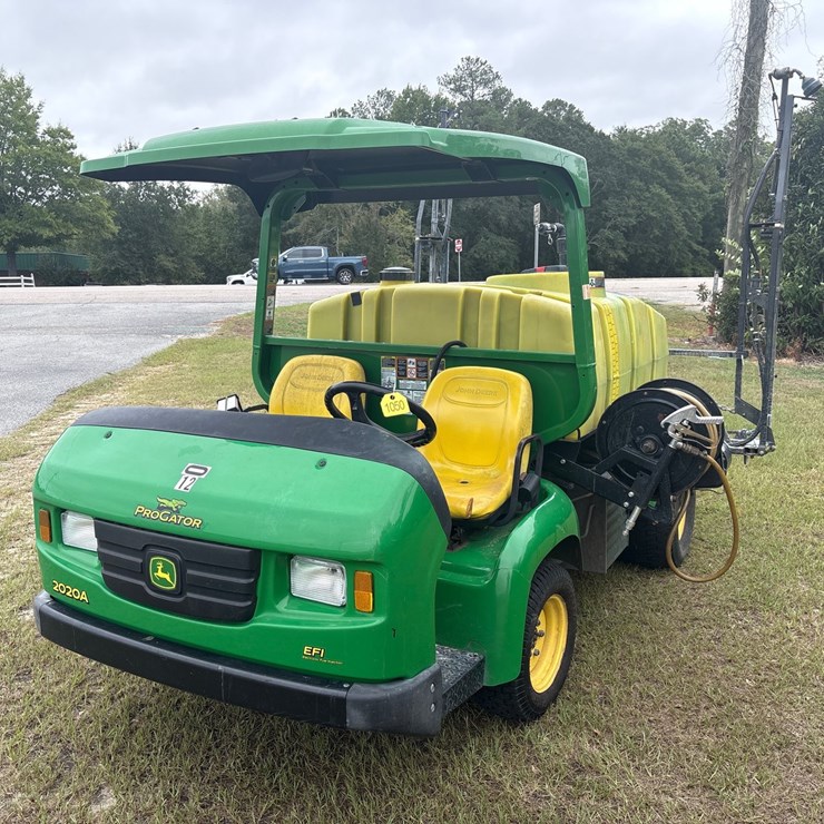 #1050 • John Deere 2020A w/ HD300 Sprayer