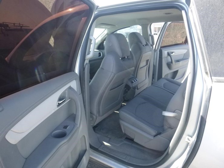 2017-chevrolet-traverse-image-7