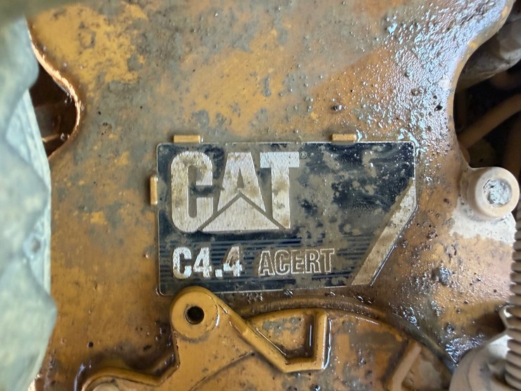 caterpillar-d5k2-lgp-image-91