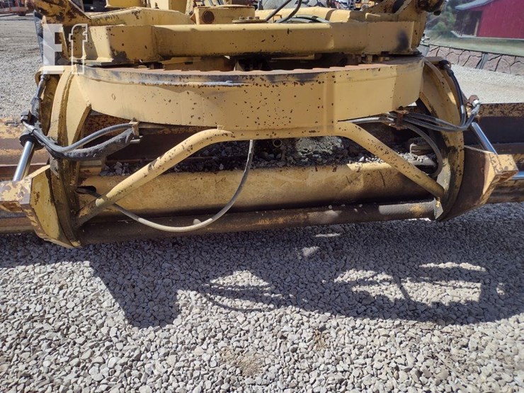 1993-deere-570b-image-24