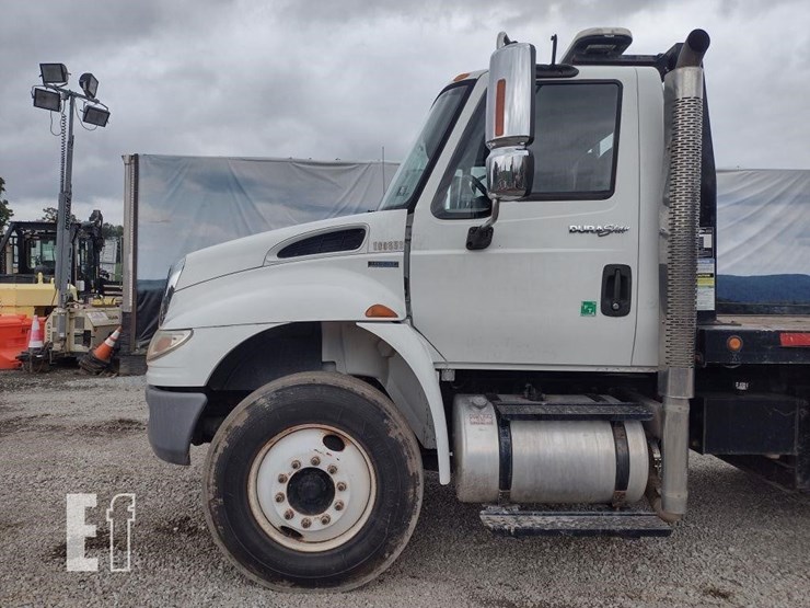 2011-international-durastar-4400-image-21