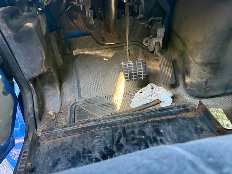 2002-international-durastar-4300-image-43