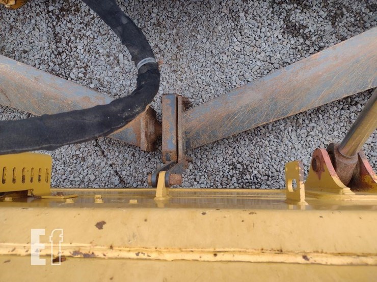 2016-deere-850k-image-29