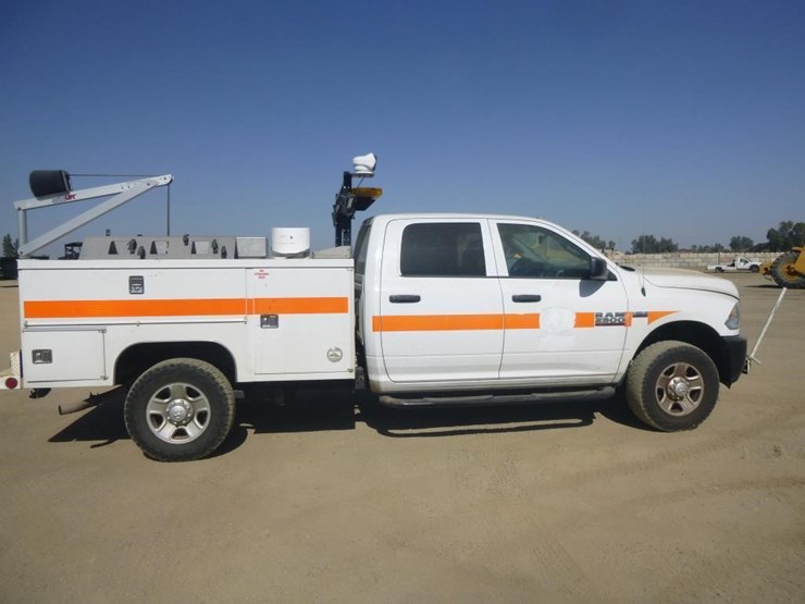 2015-dodge-2500-image-17