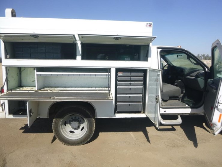 2005-ford-f450-image-17