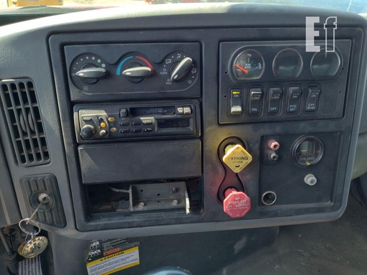 2005-international-workstar-7400-image-12