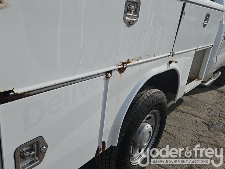 2016-ford-f350-image-24