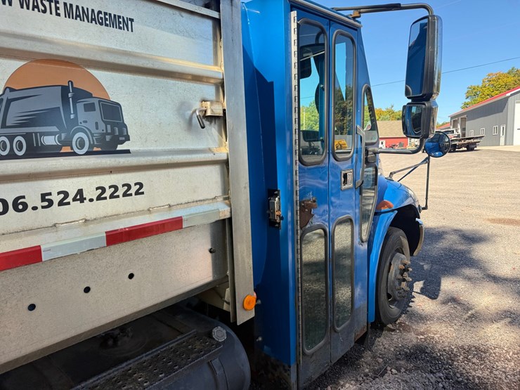 2002-international-durastar-4300-image-34
