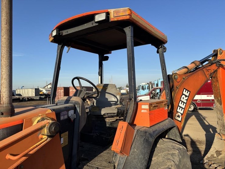 john-deere-310-image-32