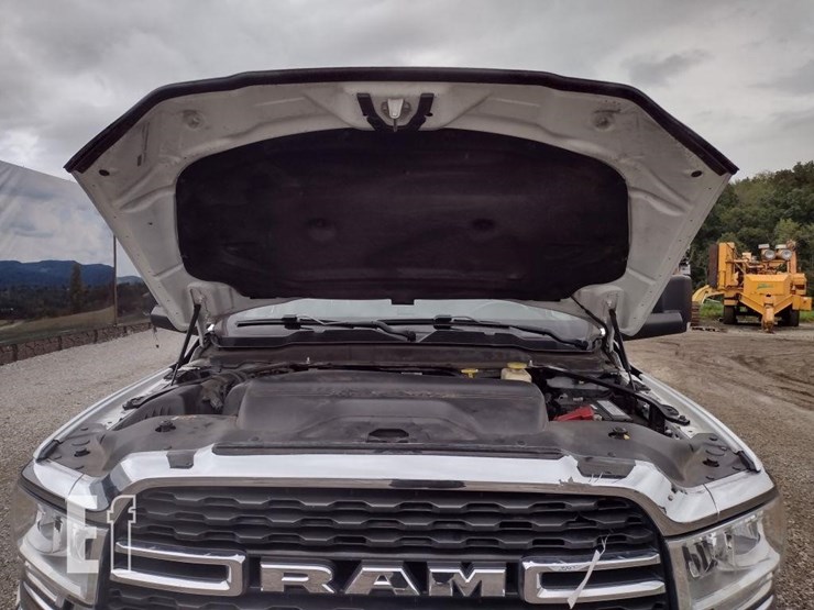 2022-ram-5500-hd-image-36