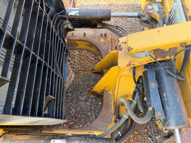 caterpillar-d5k2-lgp-image-71