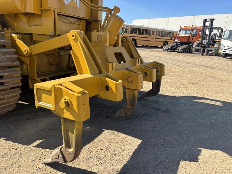 caterpillar-crawler-loader-image-13
