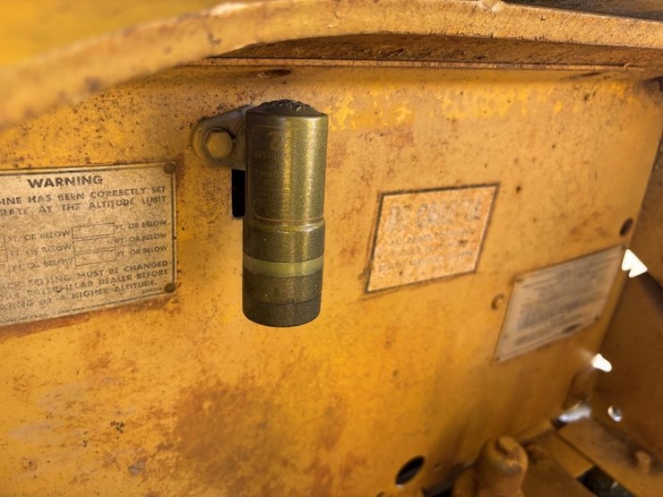 caterpillar-crawler-loader-image-30