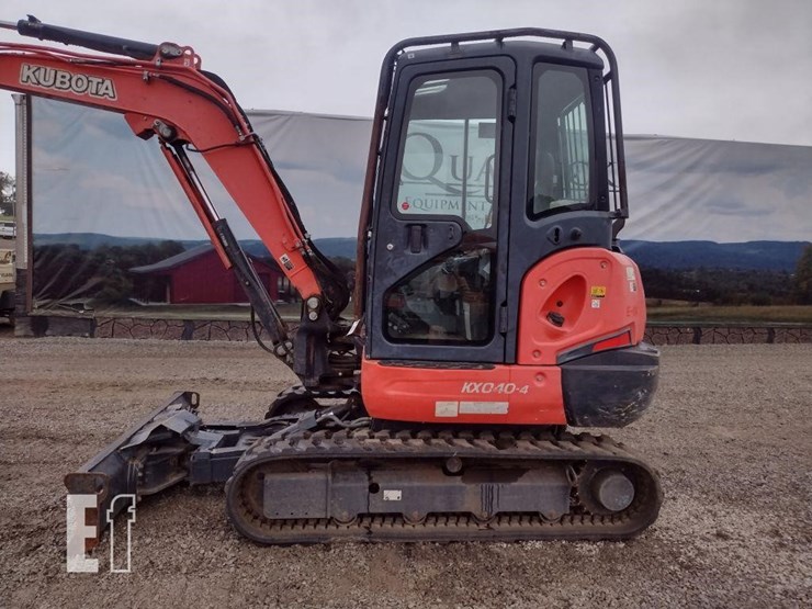 2016-kubota-kx040-4-image-12