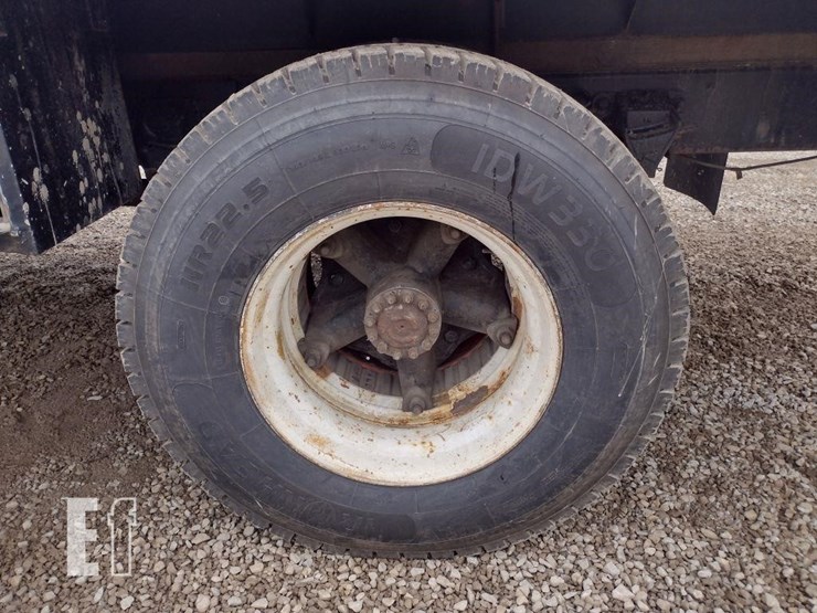 1993-ford-f700-image-17