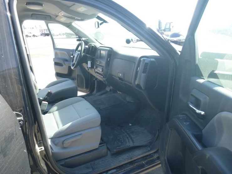 2018-chevrolet-1500-image-6