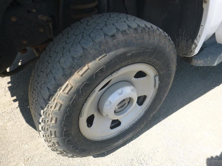 2010-ford-f250-image-13