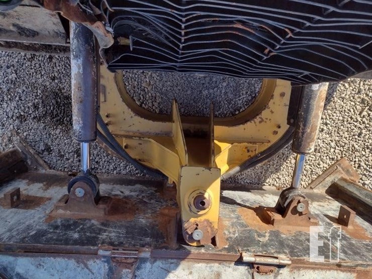 2018-caterpillar-d5k2-xl-image-25