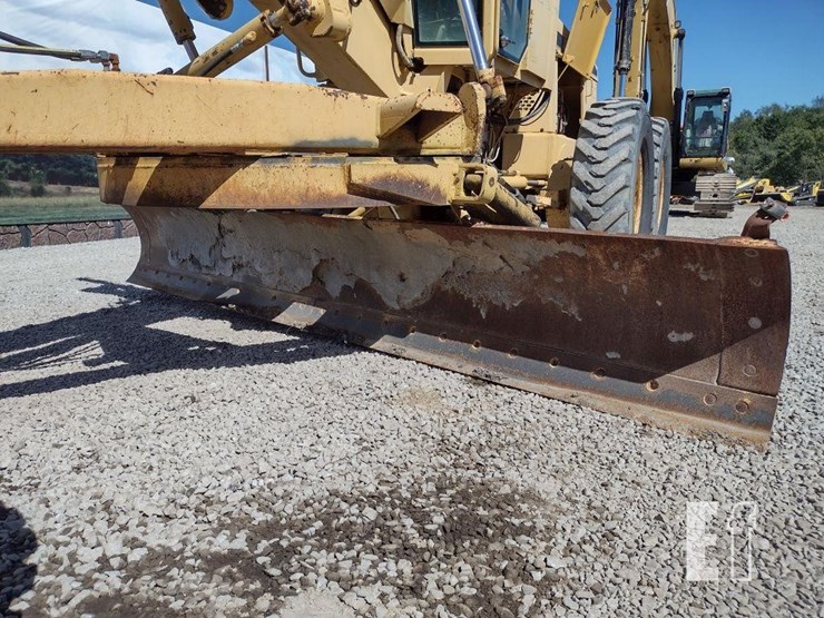 1993-deere-570b-image-26