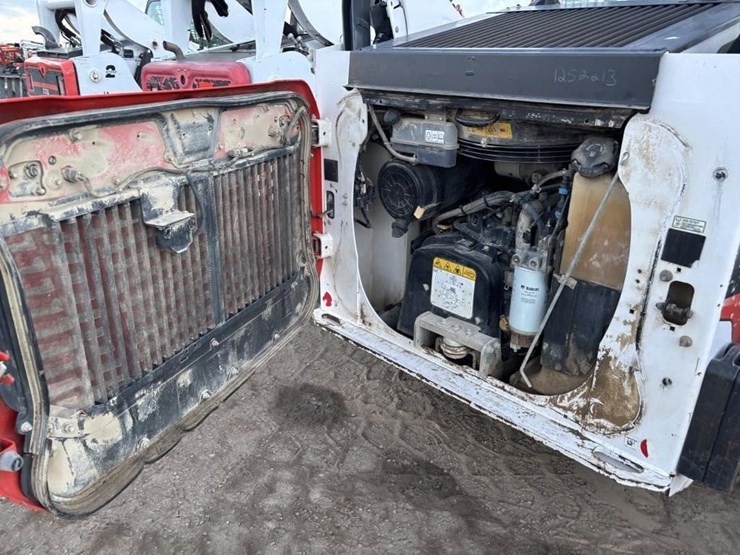 2021-bobcat-t66-image-25