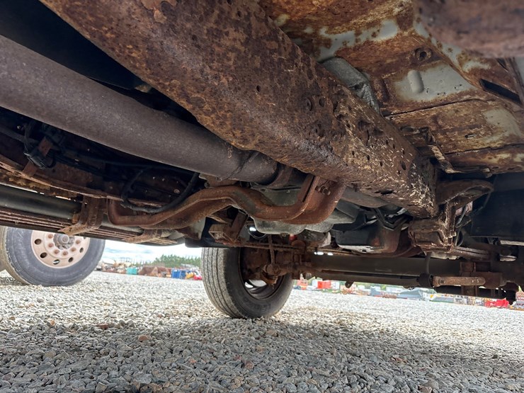 1999-ford-f550-image-37