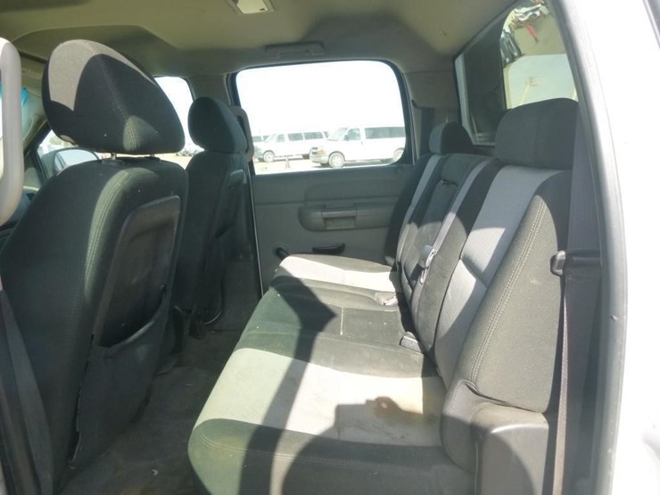 2008-chevrolet-2500-image-15