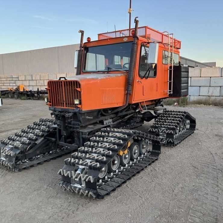 1987 Snow Cat 1643-C Tucker
