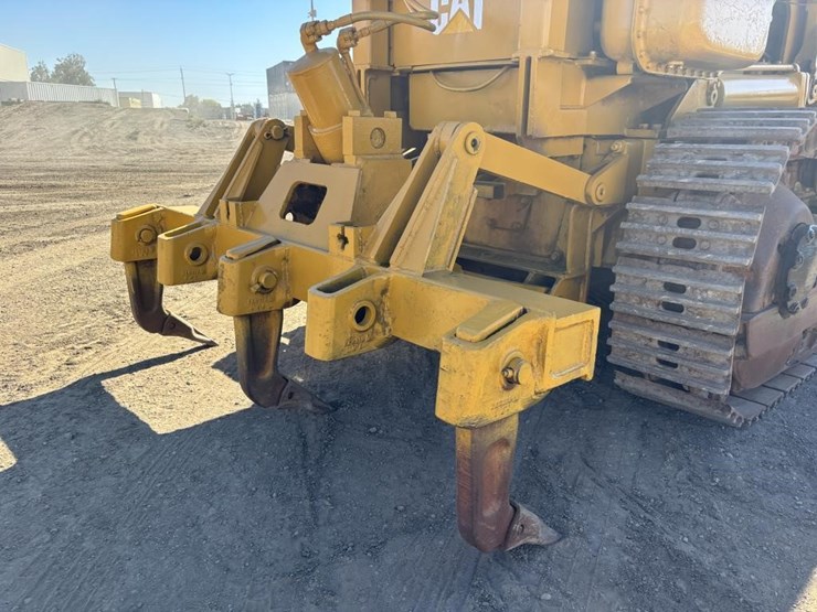 caterpillar-crawler-loader-image-12