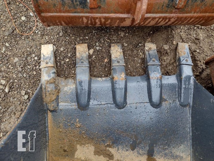 2016-kubota-kx040-4-image-41