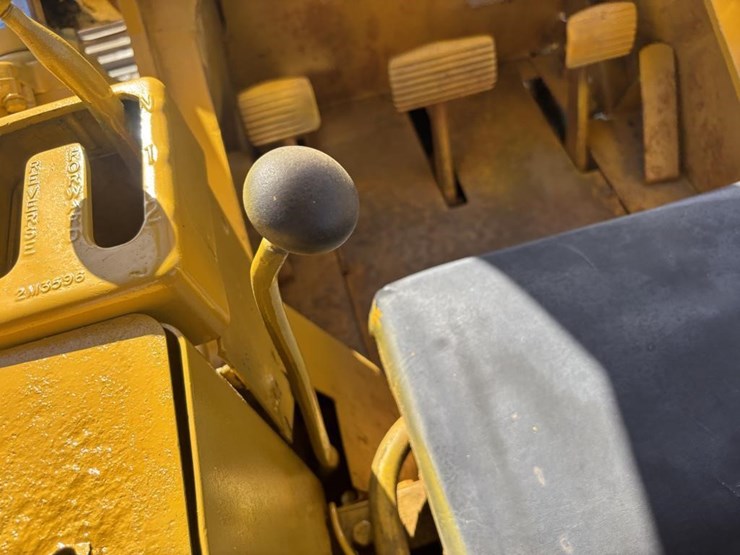 caterpillar-crawler-loader-image-25