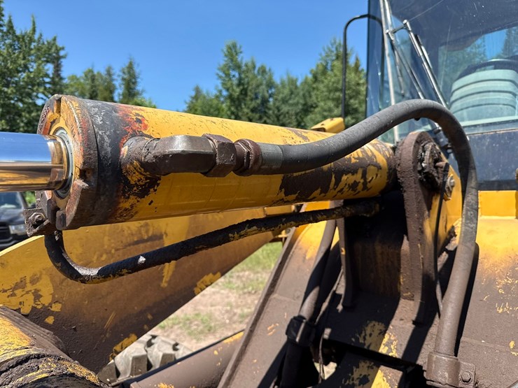 caterpillar-928g-image-86