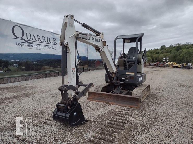2012-bobcat-e35-image-34