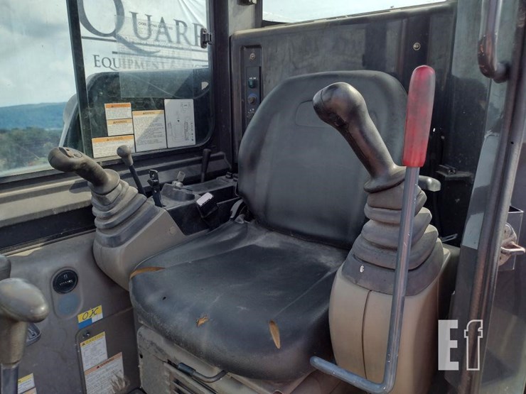 2011-case-cx36b-image-9