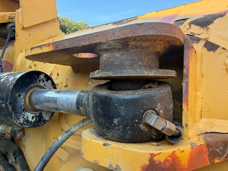 caterpillar-d5k2-lgp-image-71
