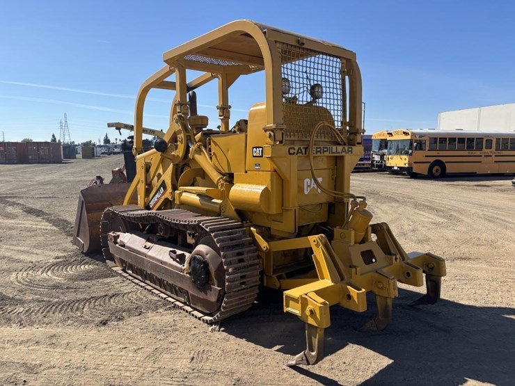 caterpillar-crawler-loader-image-4