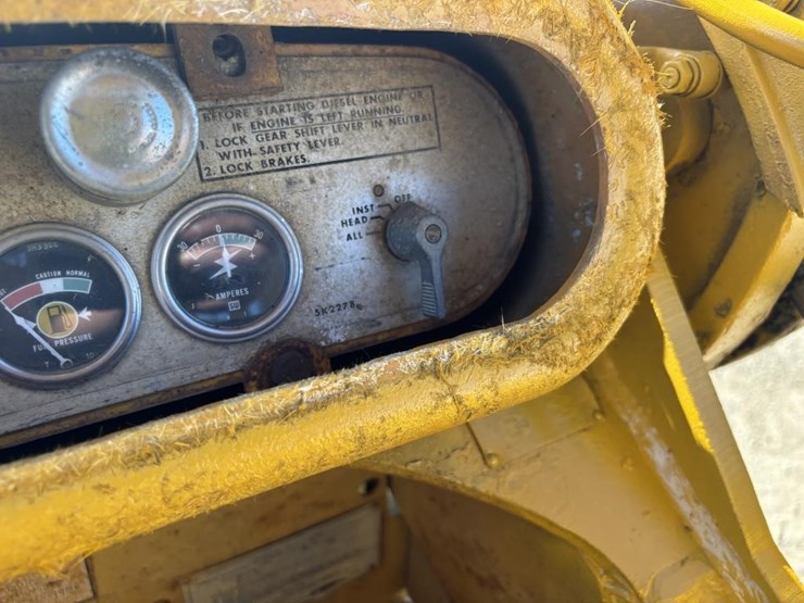 caterpillar-crawler-loader-image-23