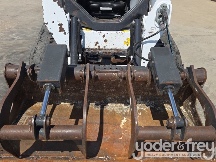 2023-bobcat-t595-image-25