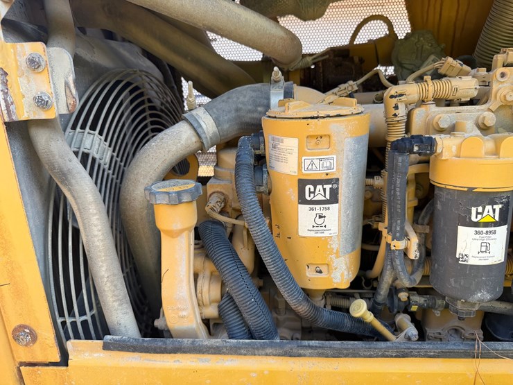 caterpillar-d5k2-lgp-image-87