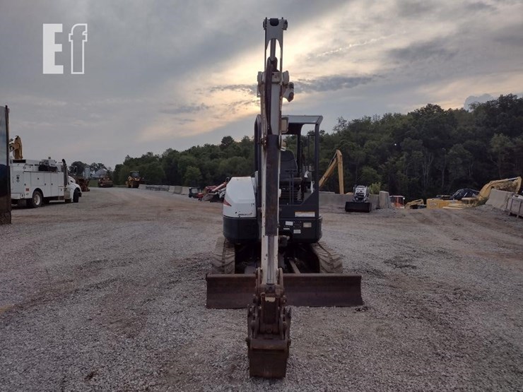 2010-bobcat-e35-image-2