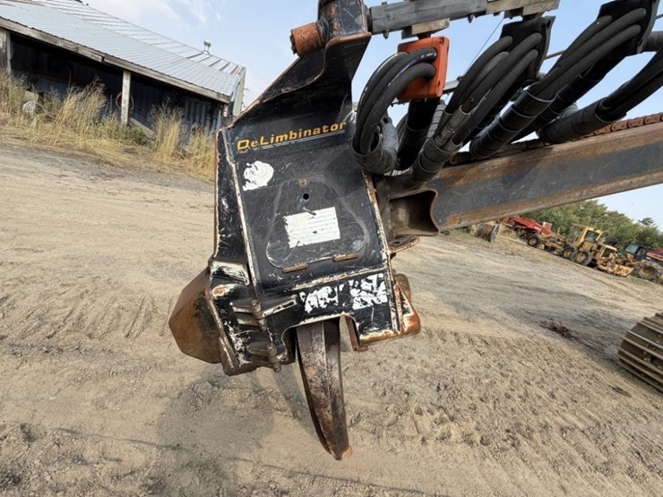2011-deere-2454d-image-9