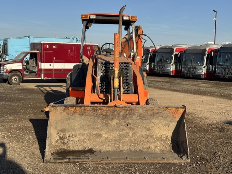 john-deere-310-image-6