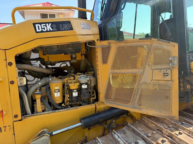 caterpillar-d5k2-lgp-image-76
