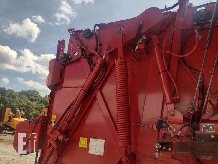 new-holland-roll-belt-450-image-26