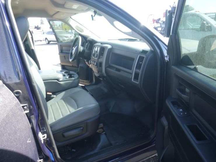 2017-dodge-1500-image-6