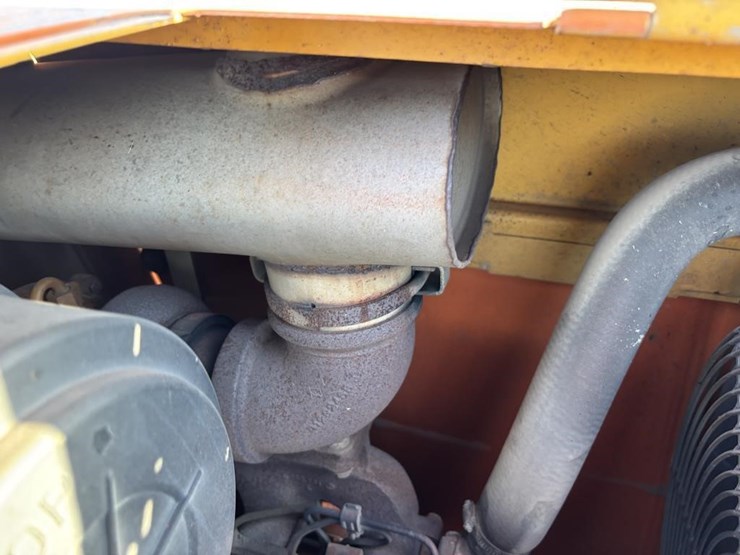 john-deere-310-image-52