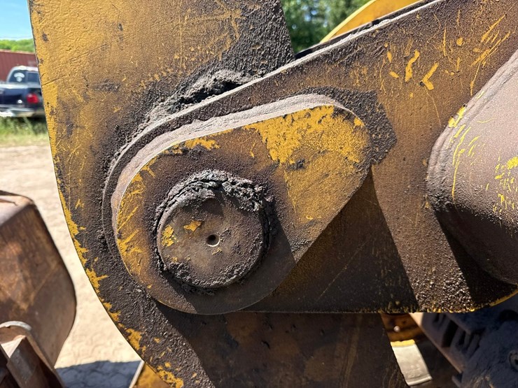 caterpillar-928g-image-88