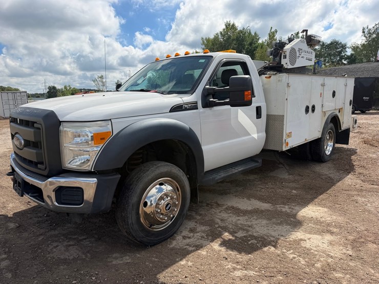 2015-ford-f550-image-1